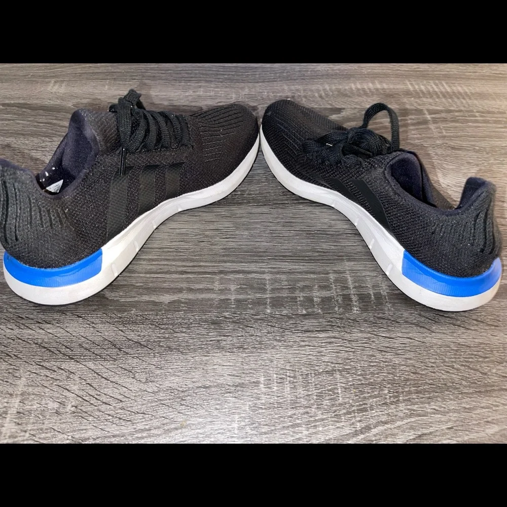 Adidas Sneakers size 6 - Picture 6 of 7